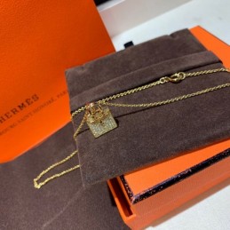 Replica Hermes gold diamond padlock necklace with sparkling stones