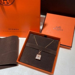 Replica Hermes rose gold diamond lock necklace with sparkling stones