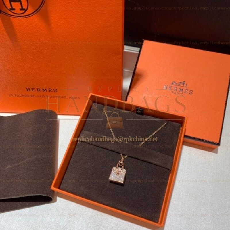 Replica Hermes rose gold diamond lock necklace with sparkling stones