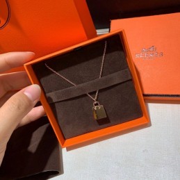 Replica Hermes rose gold diamond lock necklace with sparkling stones