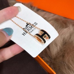 Replica Hermes black enamel H pendant necklace with polished chain