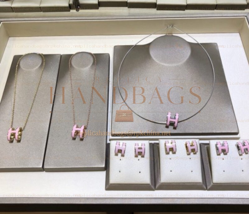 Replica Hermes pink H necklace and earrings set with optional earrings