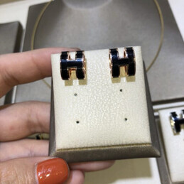 Replica Hermes black H necklace and earrings set with optional earrings