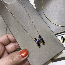 Replica Hermes black H necklace and earrings set with optional earrings