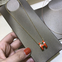 Replica Hermes orange H necklace and earrings set with optional earrings