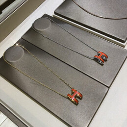 Replica Hermes orange H necklace and earrings set with optional earrings