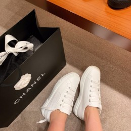 Replica Hermes White Embroidered Wing Sneaker