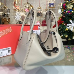 Replica Hermes Beige Lindy 26 Bag