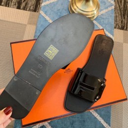 Replica Hermes Black Patent H Slide Sandal