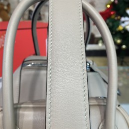 Replica Hermes Beige Lindy 26 Bag