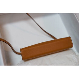 Replica Hermes Tan Clic H 21 Bag