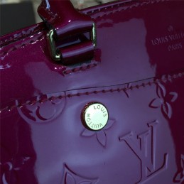Replica Louis Vuitton Bright Pink Patent Monogram Brea MM
