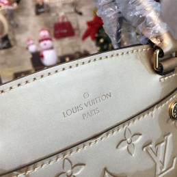 Replica Louis Vuitton Beige Patent Monogram Brea MM