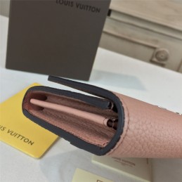 Replica Louis Vuitton Pale Pink Capucines Wallet