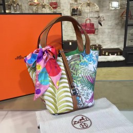 Replica Hermes Multicolor Silk In Print Picotin Lock 22 Bag
