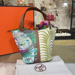 Replica Hermes Multicolor Silk In Print Picotin Lock 22 Bag