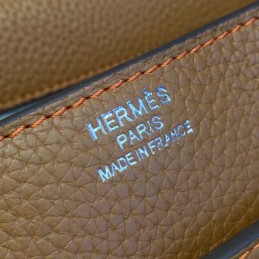 Replica Hermes Tan Leather Messenger Steve Caporal 28 Tan Leather Messenger Bag