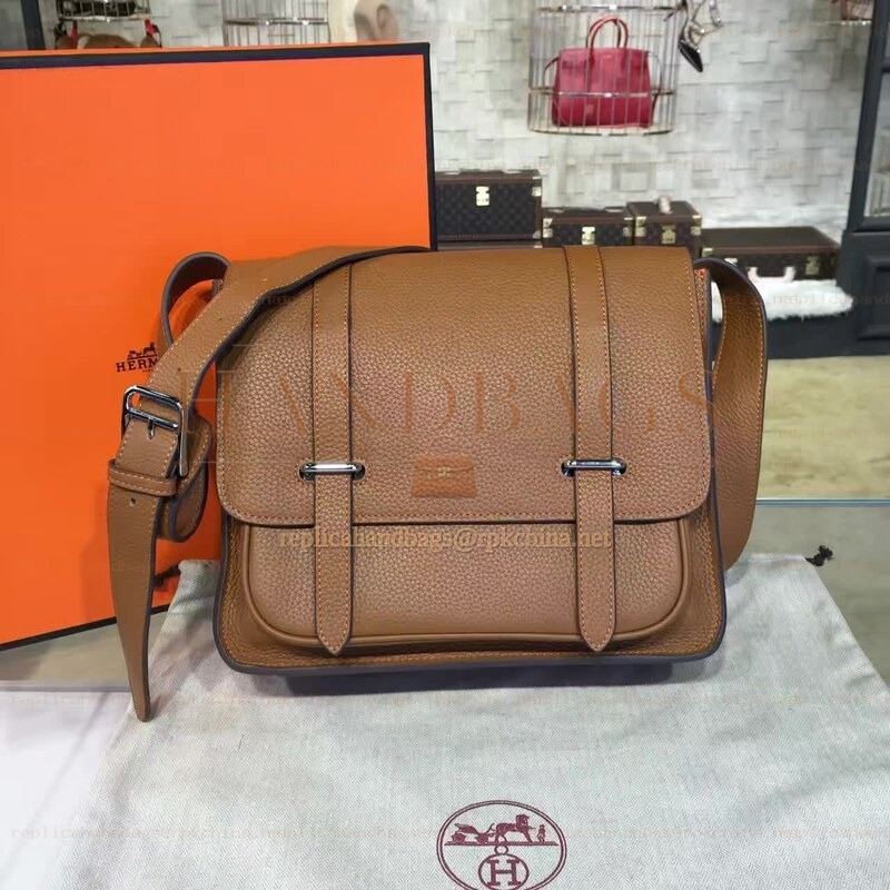 Replica Hermes Tan Leather Messenger Steve Caporal 28 Tan Leather Messenger Bag