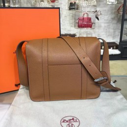 Replica Hermes Tan Leather Messenger Steve Caporal 28 Tan Leather Messenger Bag