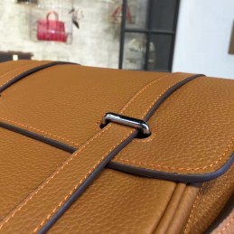 Replica Hermes Tan Leather Messenger Steve Caporal 28 Tan Leather Messenger Bag