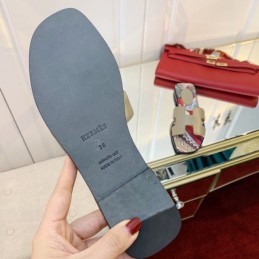 Replica Hermes Beige Floral H Slide Sandal