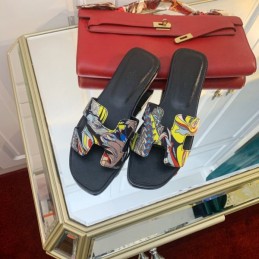 Replica Hermes Black Floral H Slide Sandal