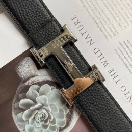Hermes replica Black Pebbled Engraved Silver H Buckle Leather Belt
