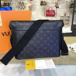 Replica Louis Vuitton Black Monogram Eclipse Front Flap Messenger PM Voyager