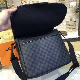 Replica Louis Vuitton Black Damier Graphite Messenger MM