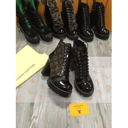 Replica Louis Vuitton Brown Monogram Lace-Up Star Trail Ankle Boots