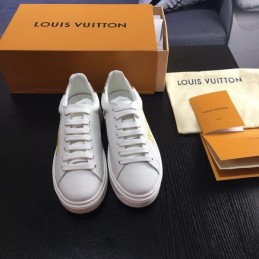 Replica Louis Vuitton White Gold Script Low-Top Sneakers