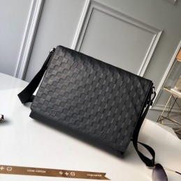 Replica Louis Vuitton Black Damier District MM