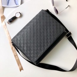 Replica Louis Vuitton Black Damier District MM