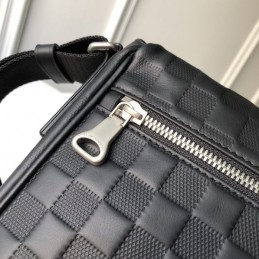 Replica Louis Vuitton Black Damier District MM