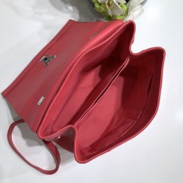 Replica Louis Vuitton Red Lockme II