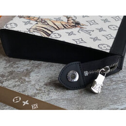 Replica Louis Vuitton White Savane Chapman Animal Print Pochette Voyage MM