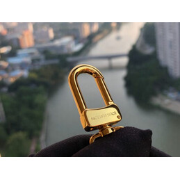 Replica Louis Vuitton Gold Round LV Logo Key Holder Charm