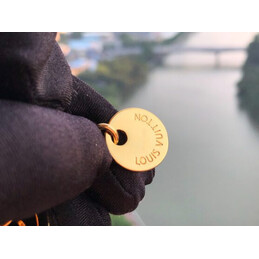 Replica Louis Vuitton Gold Round LV Logo Key Holder Charm