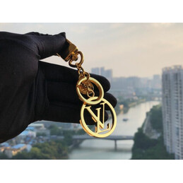 Replica Louis Vuitton Gold Round LV Logo Key Holder Charm