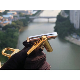 Replica Louis Vuitton Gold LV Initials Solid Flower Key Holder Charm