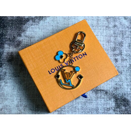Replica Louis Vuitton Gold Blue Round LV Key Holder Charm