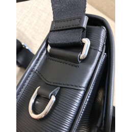 Replica Louis Vuitton Black Leather Logo Messenger