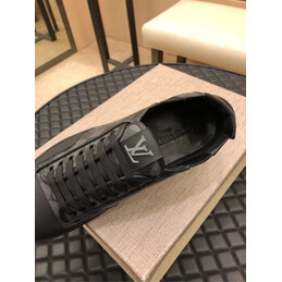 Replica Louis Vuitton Damier Graphite Low Top Sneakers