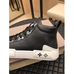 Replica Louis Vuitton Black High Top Sneakers White Sole