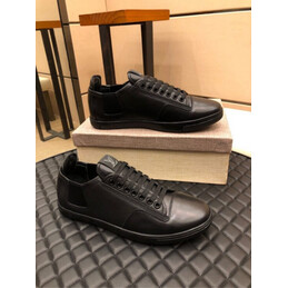 Replica Louis Vuitton Black Smooth Leather Low Top Sneakers