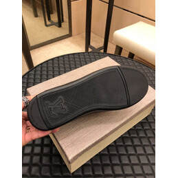 Replica Louis Vuitton Black Smooth Leather Low Top Sneakers