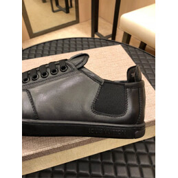 Replica Louis Vuitton Black Smooth Leather Low Top Sneakers