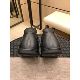 Replica Louis Vuitton Black Smooth Leather Low Top Sneakers