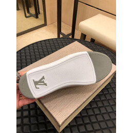 Replica Louis Vuitton White Smooth Leather Low Top Sneakers
