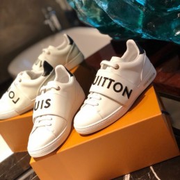 Replica Louis Vuitton White Black Letter Strap Low-Top Sneakers